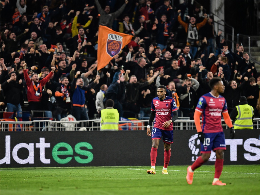 亚冠对决：武汉三镇迎战浦项铁人，誓死捍卫主场荣誉